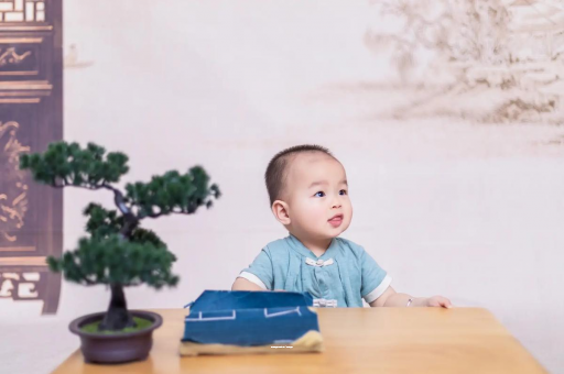 黔西南宝宝喊肚子疼怎么回事